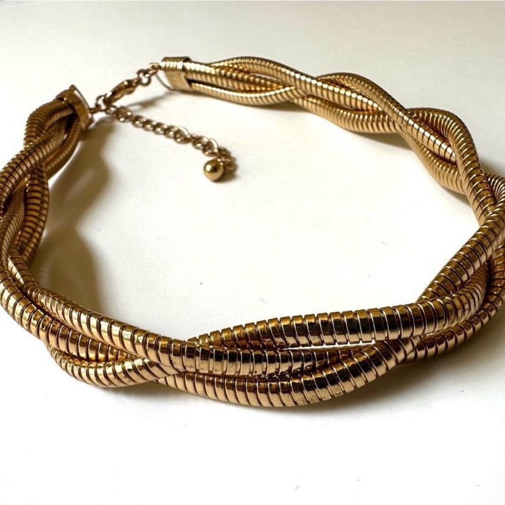Gold Twisted Necklace